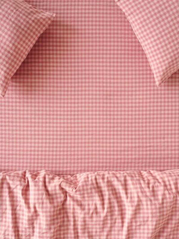 Piglet in Bed Dusty Pink & Rose Color Drenched Gingham Linen Blend Fitted Sheet