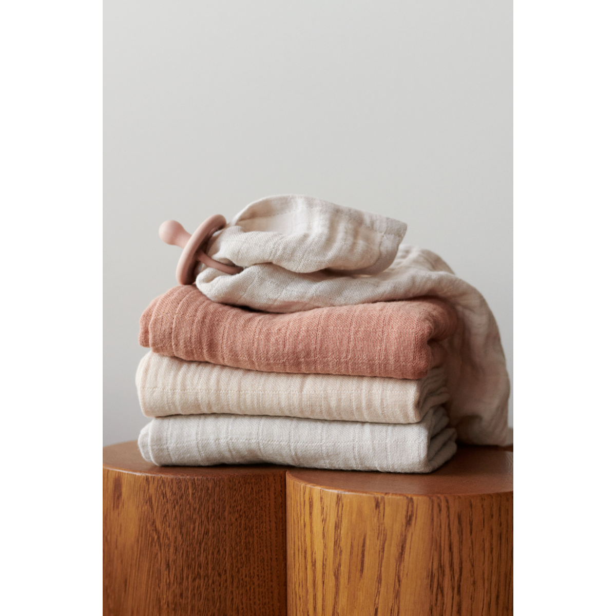 리우드 머슬린 천 3매 세트 - 토스카니 로즈 | Lewis Muslin Cloth 3-pack - Tuscany rose mix - Image 3