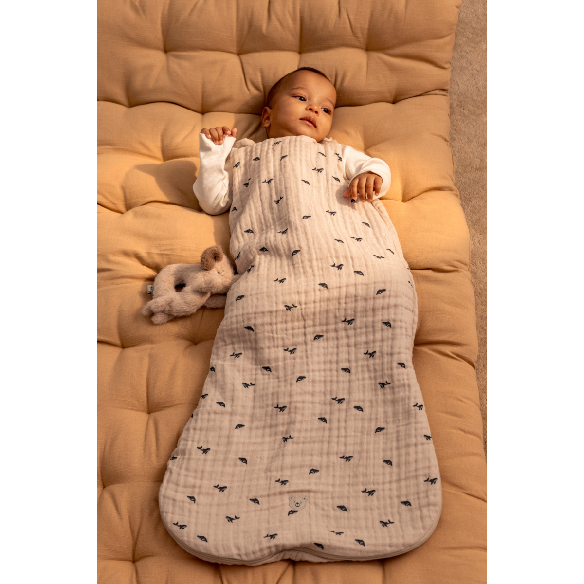 리우드 슬리핑백 (수면조끼) - 샌디 | Flora Printed Sleeping Bag - Mini whale / Sandy - Image 3