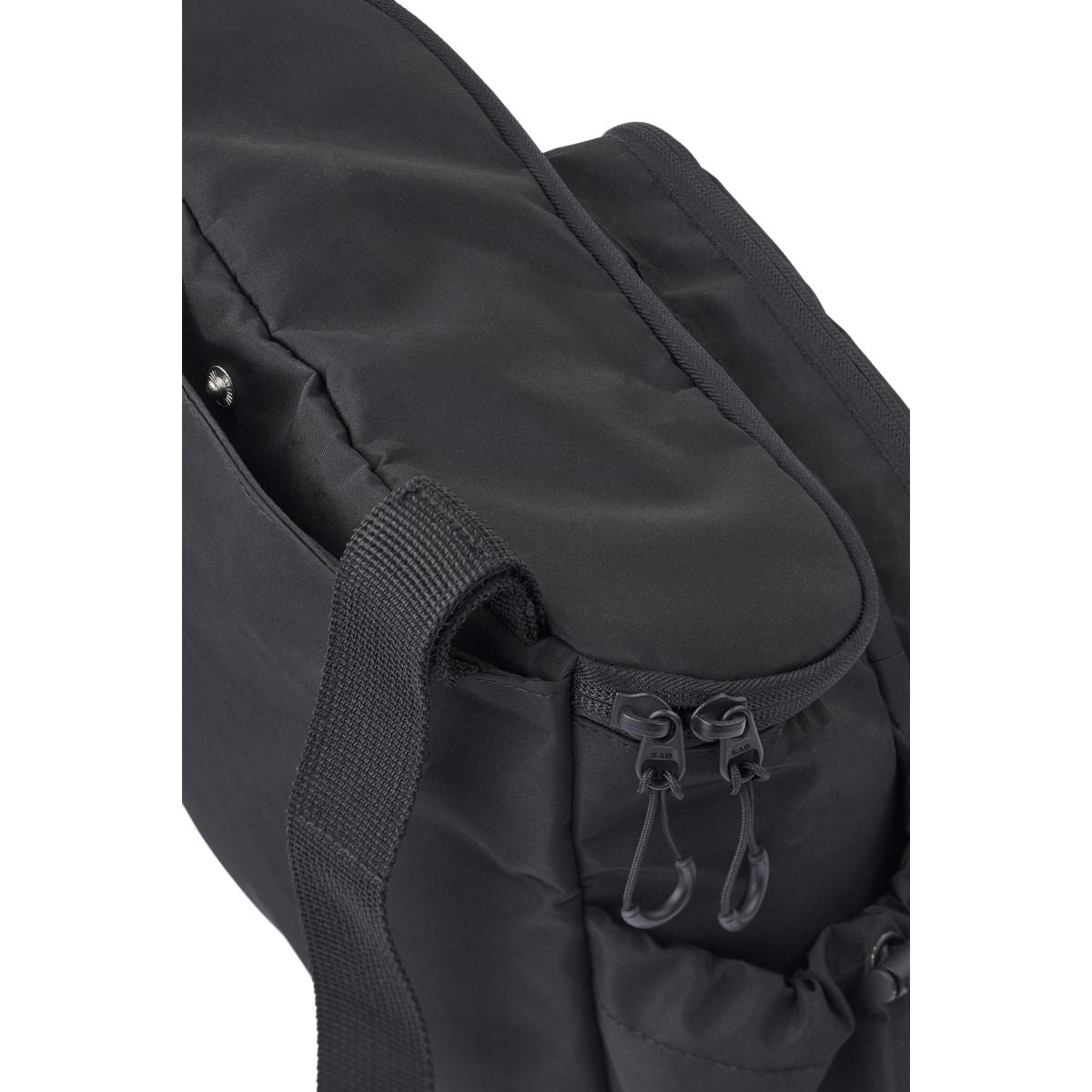 리우드 기저귀 가방 - 블랙 | Olivie Small Changing Bag - Black - Image 3